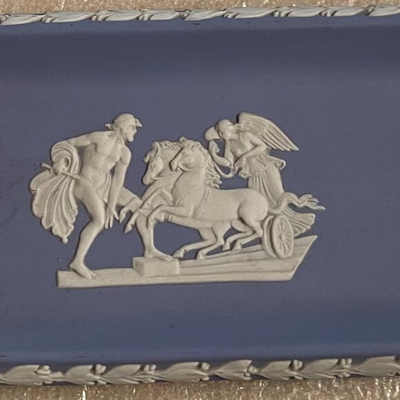 Wedgwood Jasperware Blue/White Rectangular Trinket Dish/Pin Tray - Picture 3 of 5